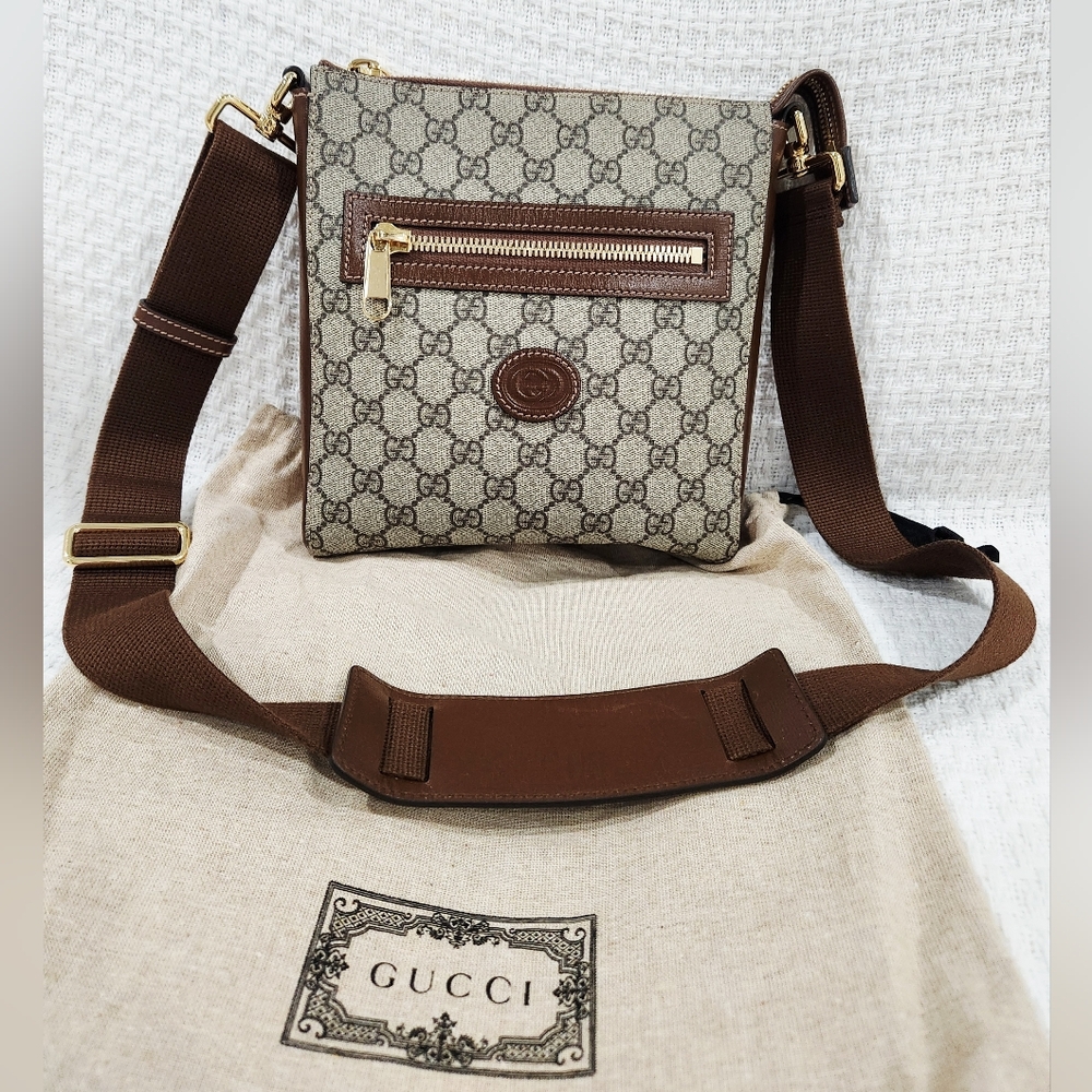 Gucci Interlocking Gg Patch Zip Messenger Crossbo… - image 1